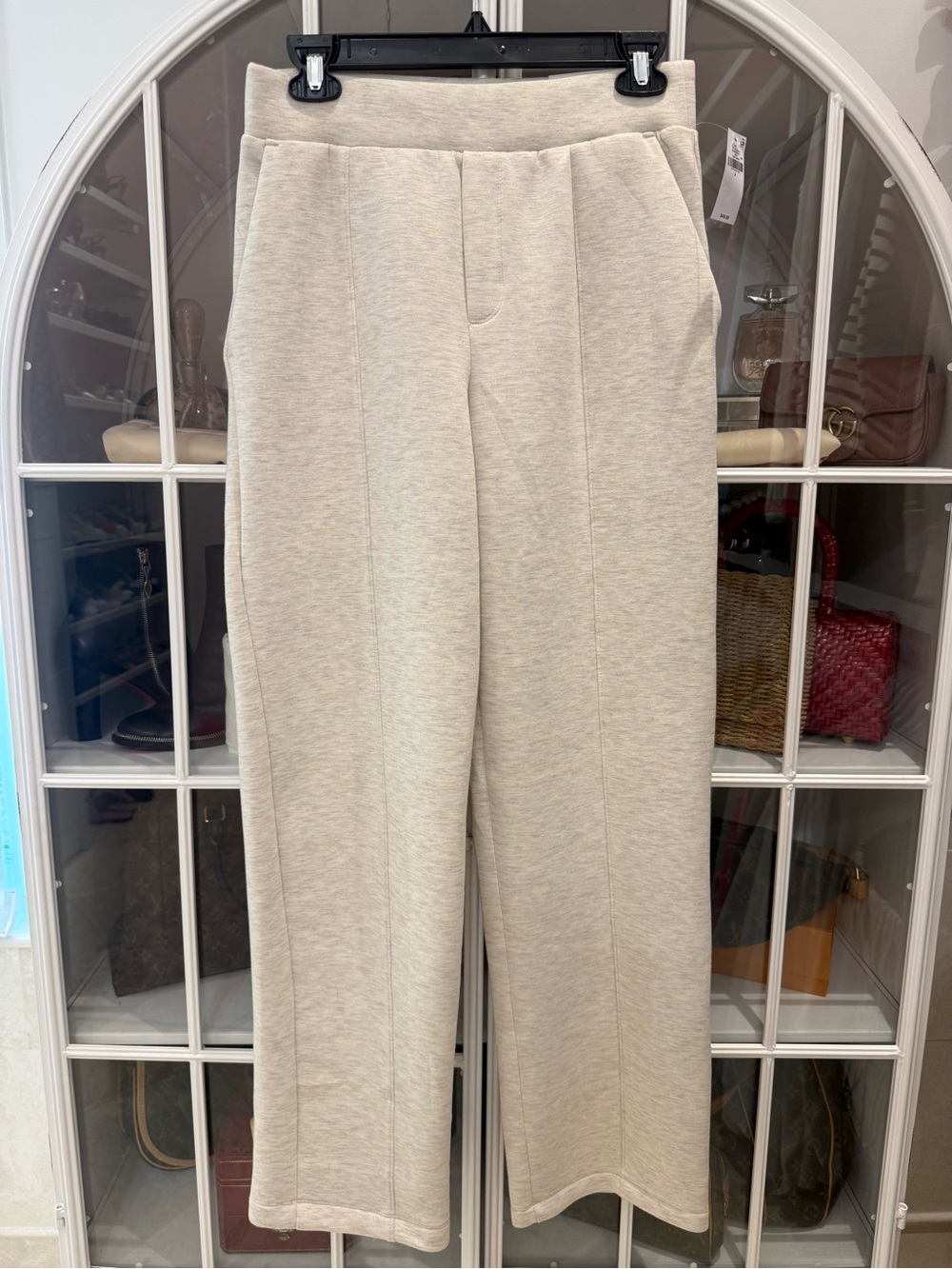Old Navy Women's Cream Pull-On Bounce Fleece Track Pants